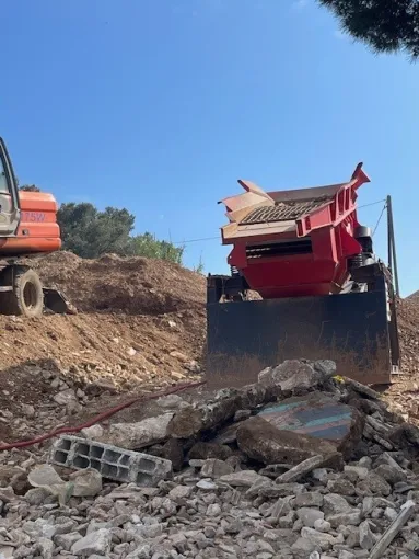 Recyclage terre mélangé gravats maison à Six-Fours-Les-Plages, Six-Fours-Les-Plages, Environnement Services