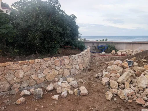 Création d'une restanque en pierres bâties à Bandol, Six-Fours-Les-Plages, Environnement Services