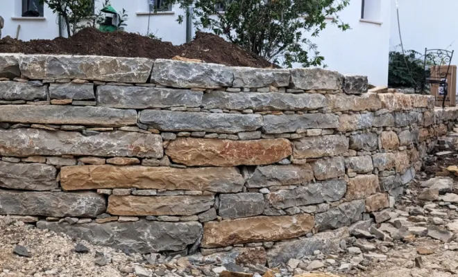 Enrochement par bloc pour restanques à Six fours