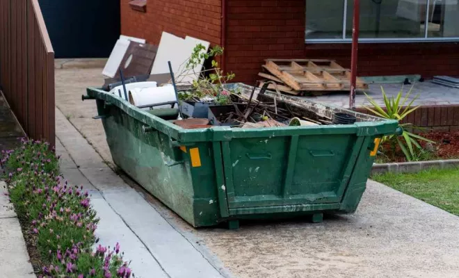 Collecte des déchets par benne, Six-Fours-Les-Plages, Environnement Services